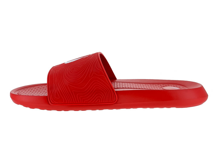 Sandalia Nautica Shark color rojo con textura ondulada en la banda superior y suela antideslizante.