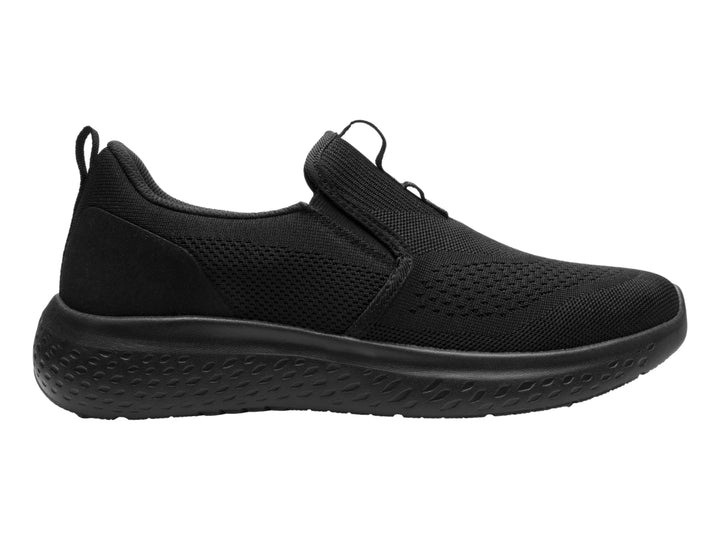 Zapato deportivo Flexi color negro, estilo slip-on con tejido transpirable y suela robusta.