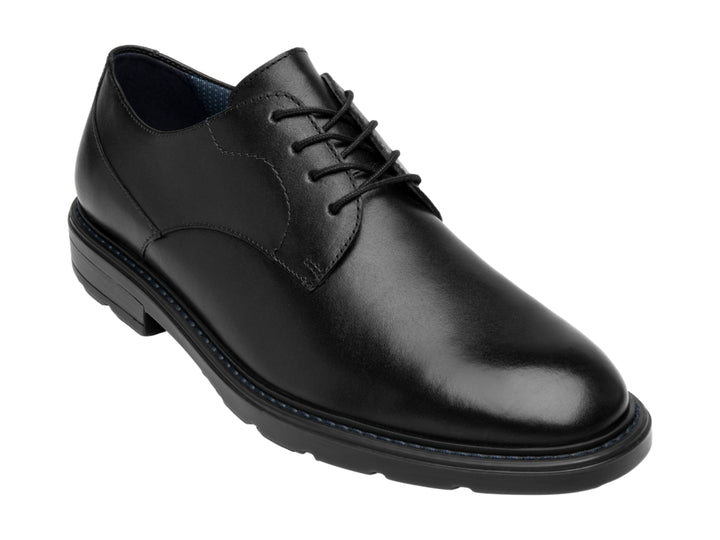 Zapato formal Flexi para Hombre en color negro, material de cuero liso con agujetas.