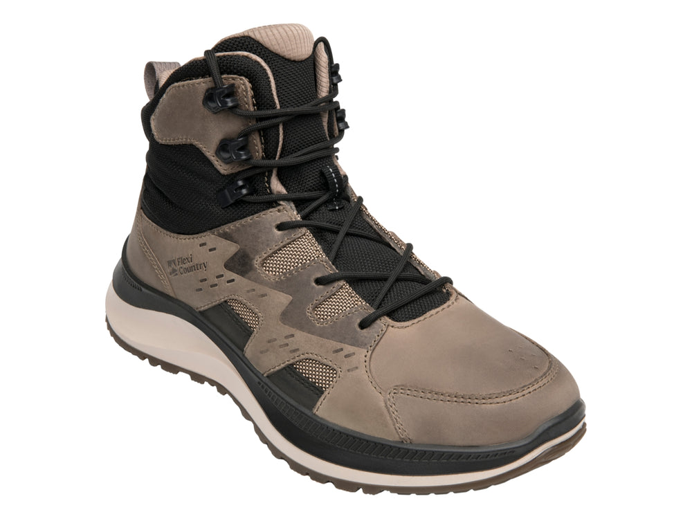 Bota deportiva Flexi Lawson Country en color taupe con detalles en negro y suela beige.