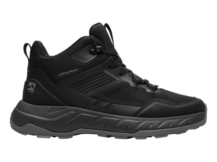 Zapato deportivo Flexi color negro, estilo botín con suela gruesa y acabado impermeable.