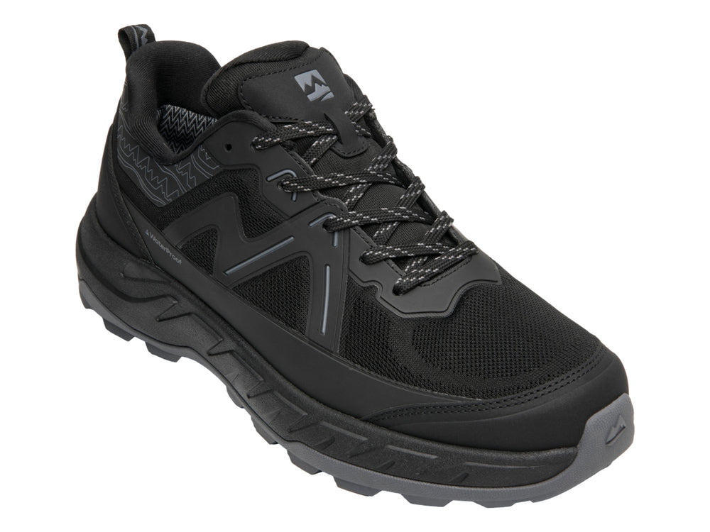 Zapato deportivo Flexi modelo Zegama Country en color negro con suela robusta y acabado impermeable.