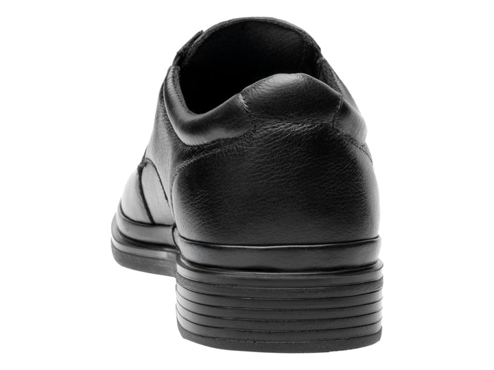 Zapato formal de cuero color negro para hombre con cordones y suela robusta.
