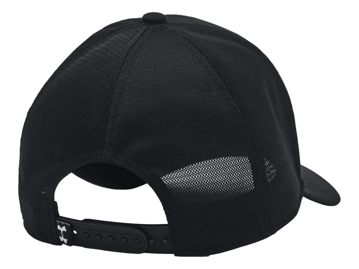 Gorra deportiva Under Armour Project Rock en color negro con logotipo de toro y texto en blanco frontal.