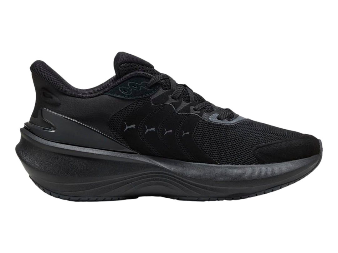 Tenis deportivos PUMA Pulse Pro en color negro con tejido de malla y suela robusta.