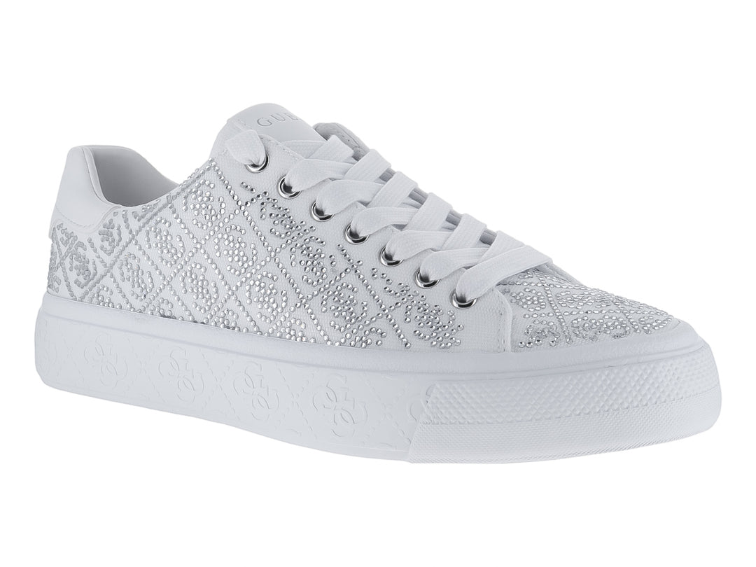 Tenis blancos Guess con detalles brillantes en la parte superior y suela blanca.