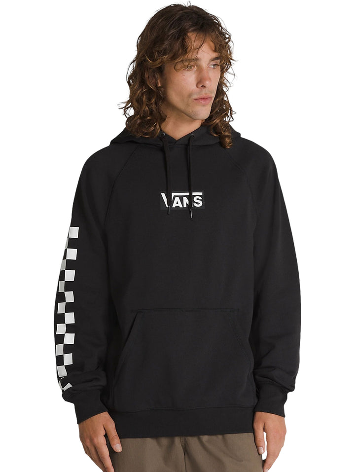 Sudadera con capucha color negro con estampado de cuadros blancos en la manga y logo VANS en el pecho.