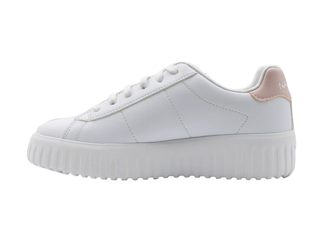 Tenis blancos de plataforma con detalle en color rosa palo y suela dentada.