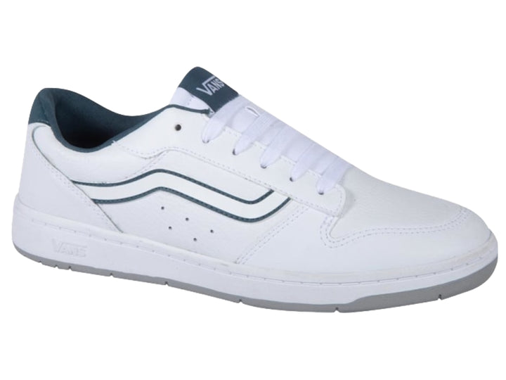 Tenis VANS blancos con detalles en verde oscuro y suela gris, diseño deportivo casual.