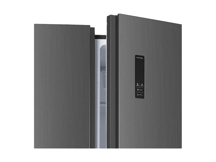 Refrigerador Whirlpool Side by Side color gris con acabado metálico y panel de control digital.