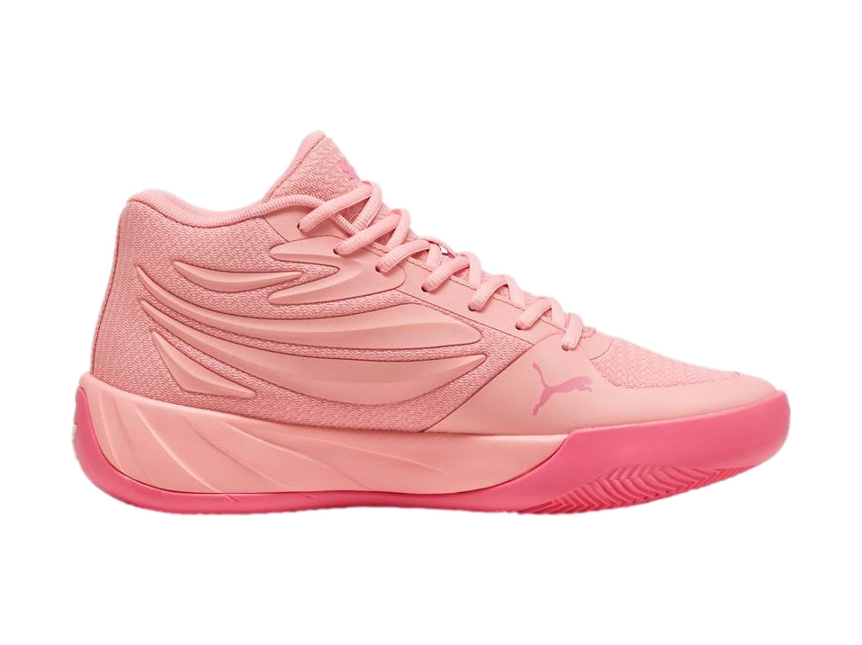 Tenis de baloncesto PUMA Court Pro en color rosa intenso con diseño moderno y suela a juego.