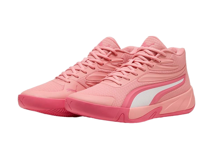 Tenis de baloncesto PUMA Court Pro en color rosa intenso con diseño moderno y suela a juego.
