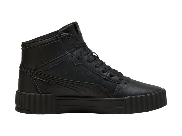 Tenis PUMA Carina 3.0 Mid en color negro con suela de plataforma y diseño de bota.