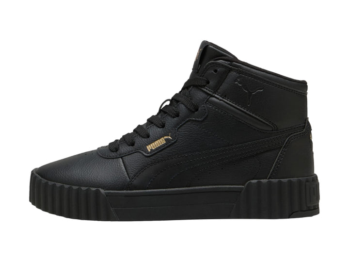 Tenis PUMA Carina 3.0 Mid en color negro con suela de plataforma y diseño de bota.