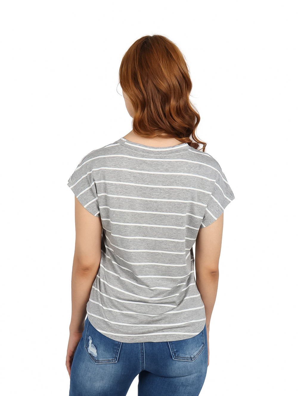 Blusa gris con rayas blancas horizontales de manga corta para mujer.