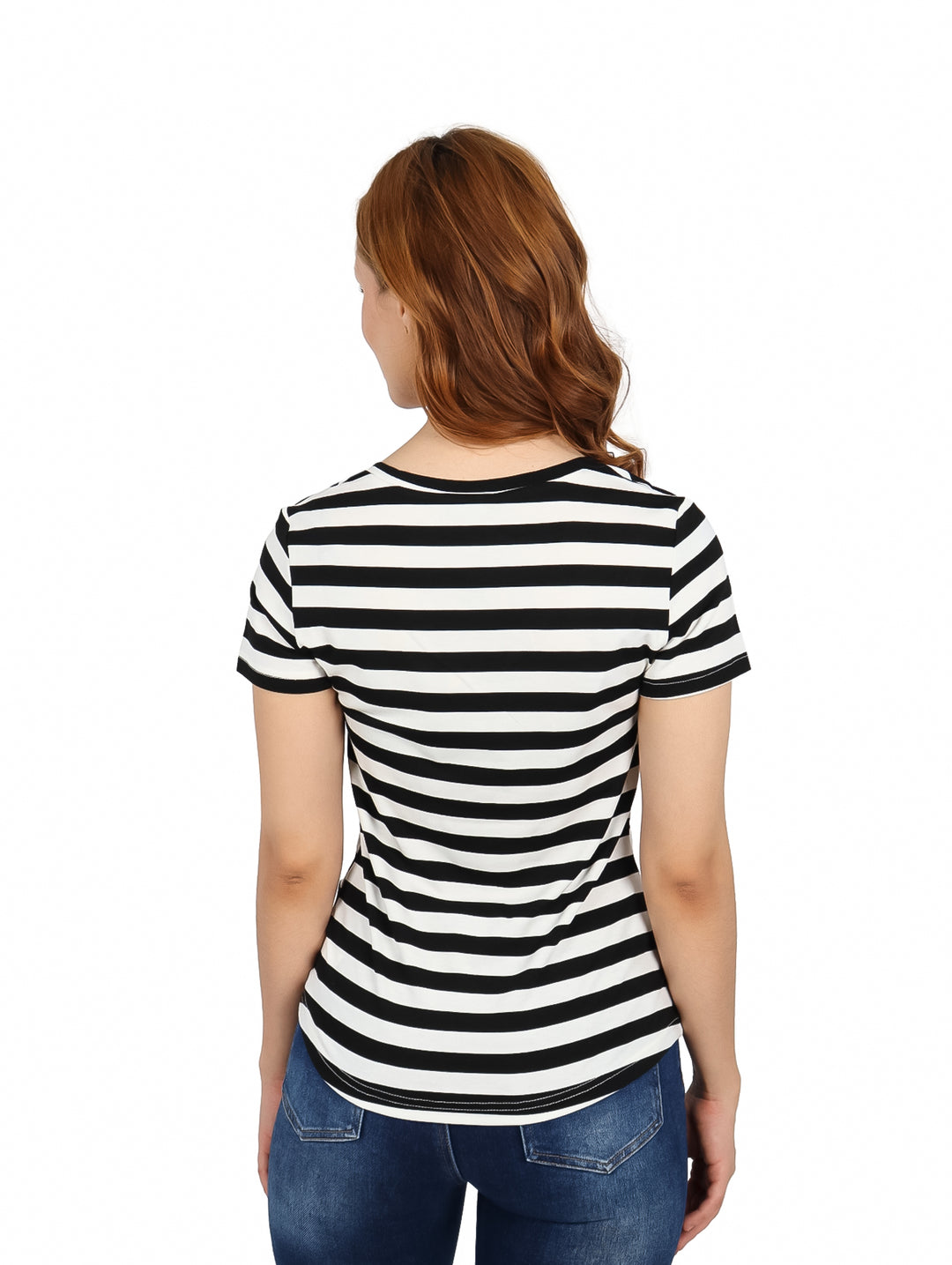 Blusa para mujer con rayas horizontales negras y blancas, cuello en V y manga corta.