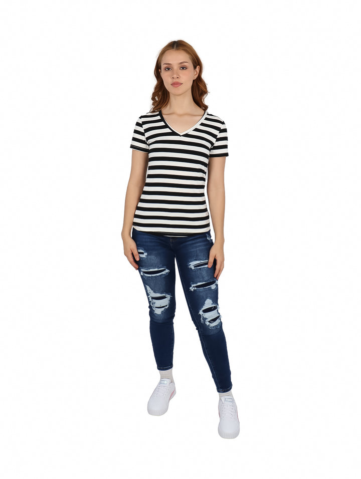 Blusa para mujer con rayas horizontales negras y blancas, cuello en V y manga corta.