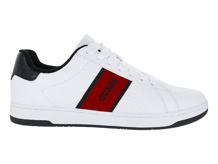 Tenis blancos de la marca GUESS con una franja roja lateral y suela negra.