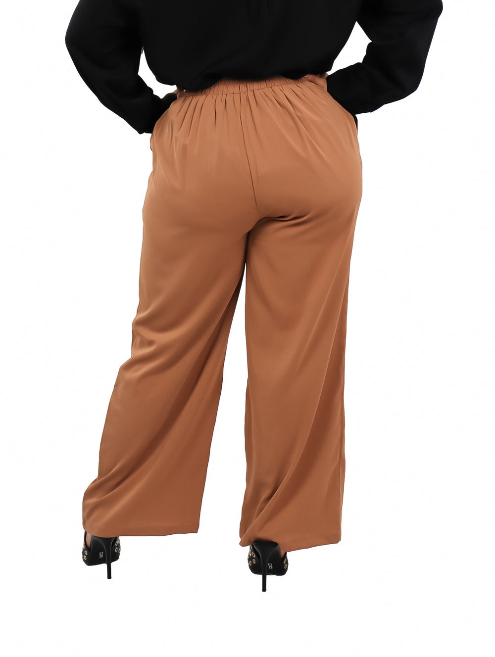 Pantalón ancho color café affogato de talle alto para mujer.