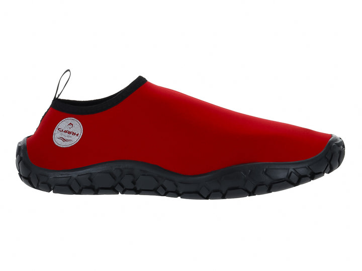 Zapato acuático Splash Pro Shark en color rojo con suela negra antideslizante.
