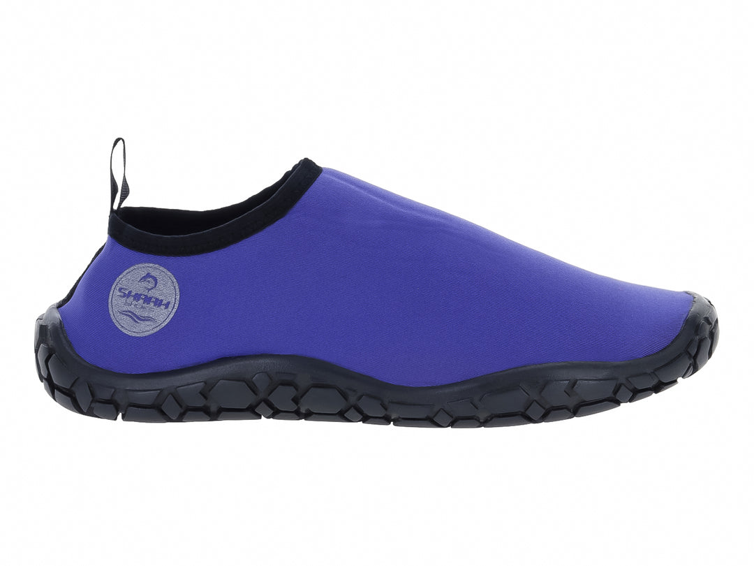 Zapato acuático Splash Pro de color morado con suela negra antideslizante.