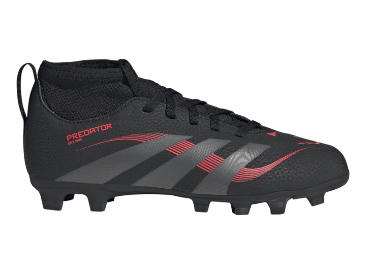 Zapato de fútbol Adidas Predator color negro con franjas grises y detalles en rojo, diseño con cuello tipo calcetín.