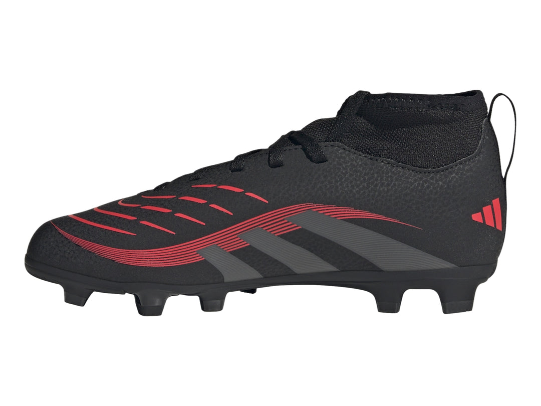 Zapato de fútbol Adidas Predator color negro con franjas grises y detalles en rojo, diseño con cuello tipo calcetín.