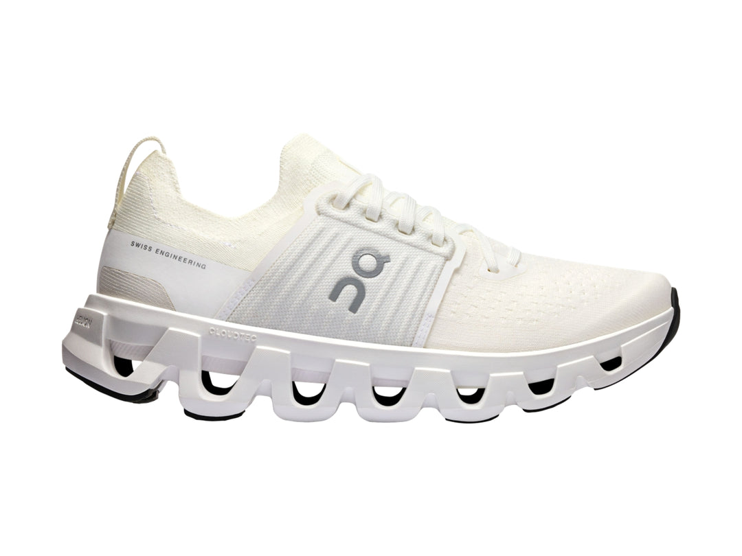 Tenis deportivos On Cloud en color blanco con suela amortiguada característica.