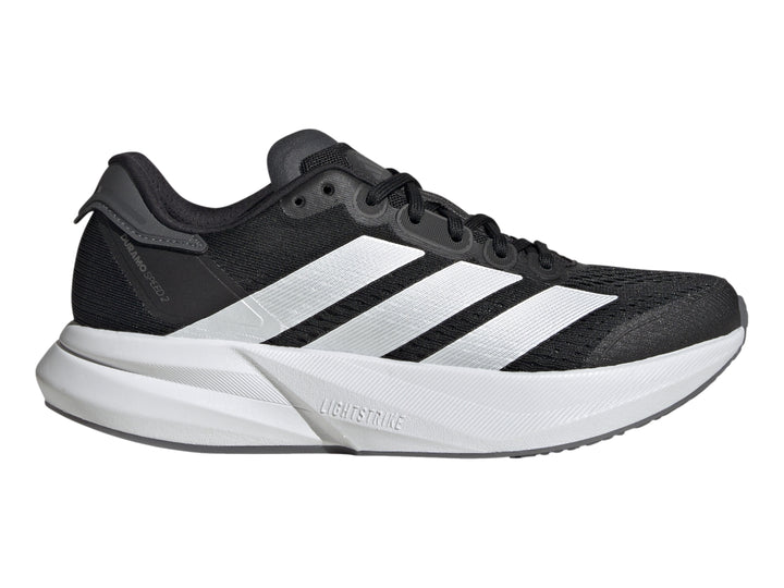 Tenis deportivos Adidas Duramo Speed 2 en color negro con tres franjas blancas y suela blanca.