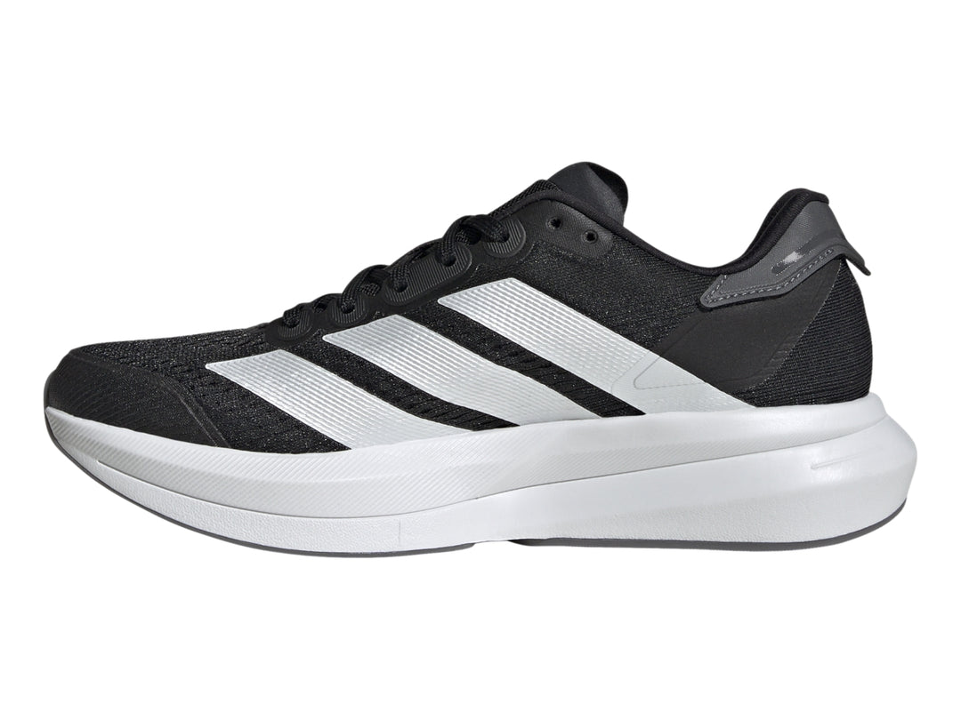 Tenis deportivos Adidas Duramo Speed 2 en color negro con tres franjas blancas y suela blanca.