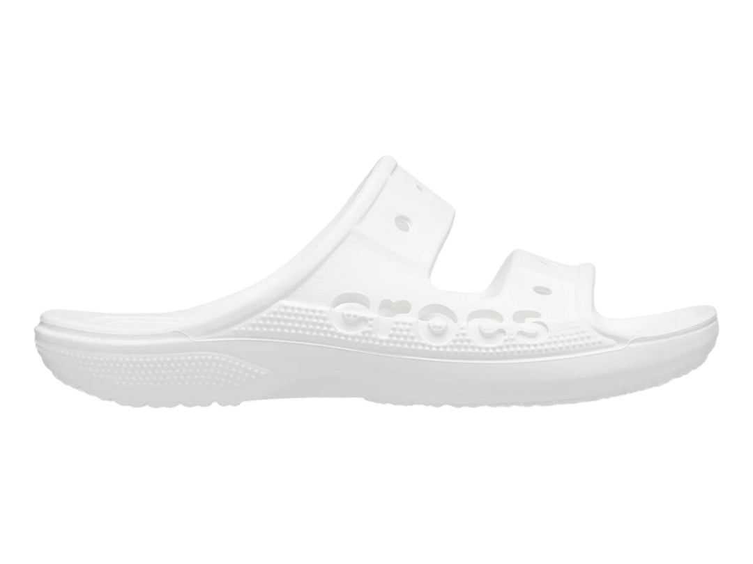 Sandalia blanca Crocs Baya para niños, vista lateral sobre fondo blanco.
