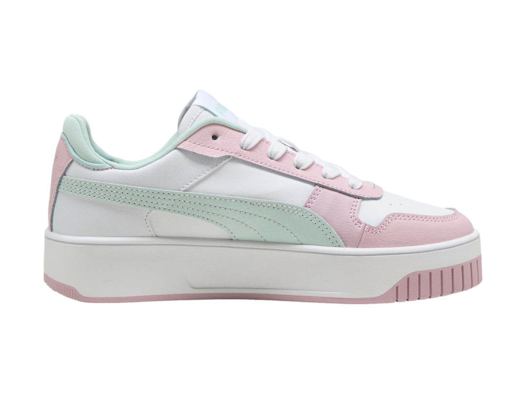 Tenis PUMA Carina Street JR en colores blanco, rosa y azul claro con suela de plataforma blanca.