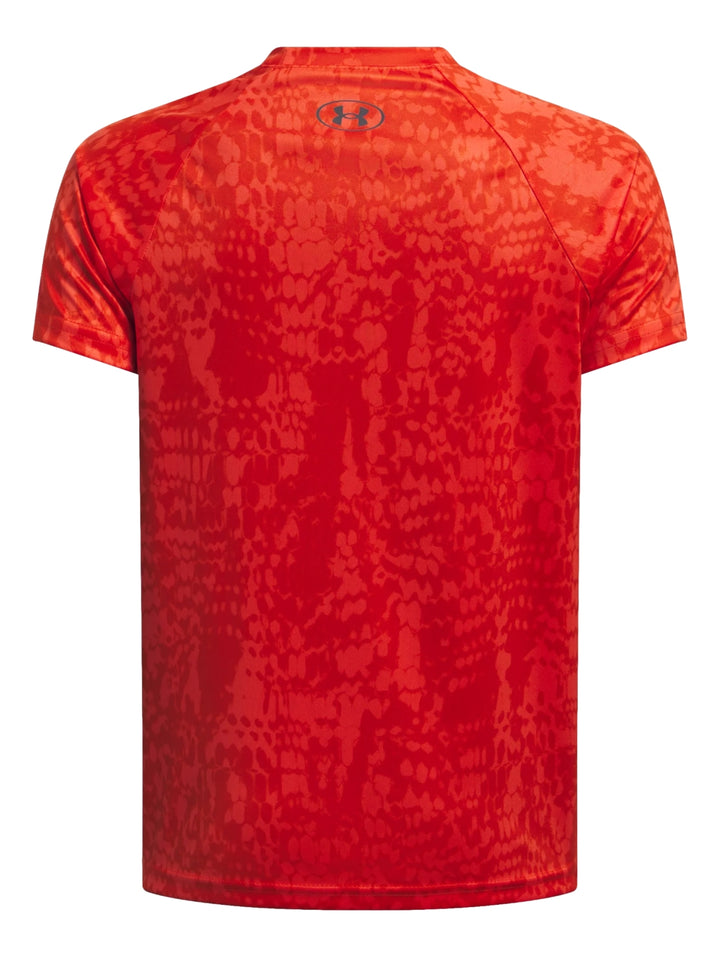 Camiseta deportiva Under Armour color rojo con estampado y logotipo central.