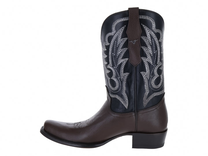 Bota vaquera Texaban color moka y negro con detalles bordados en el eje.