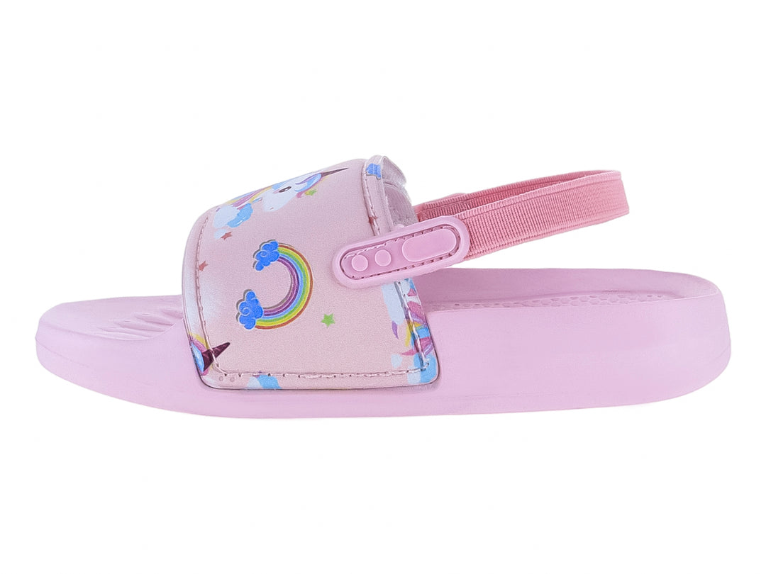 Sandalia infantil de color rosa con correa ajustable y detalle decorativo de arcoíris.