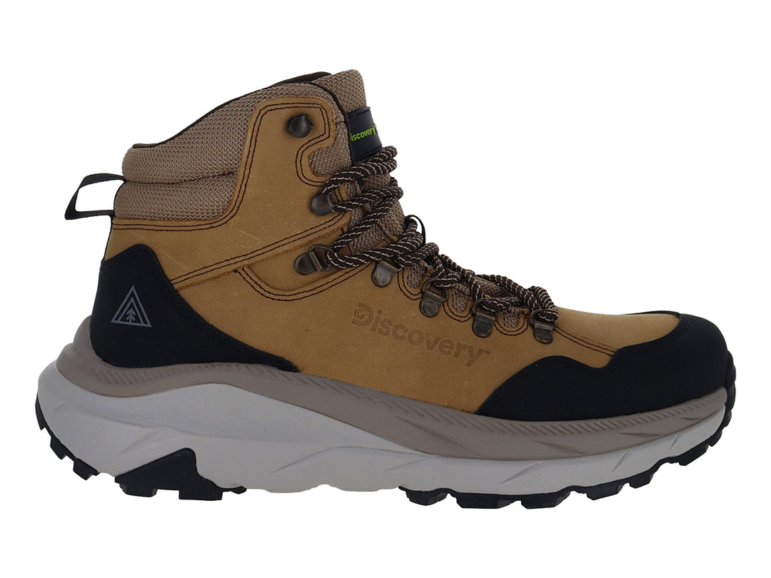 Bota de senderismo Discovery color tabaco con refuerzos negros y suela blanca.