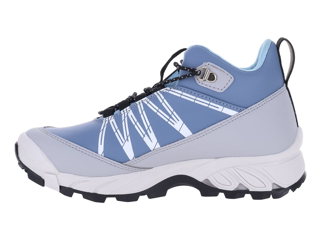 Zapato deportivo Discovery color azul cielo y gris con suela blanca y negra.