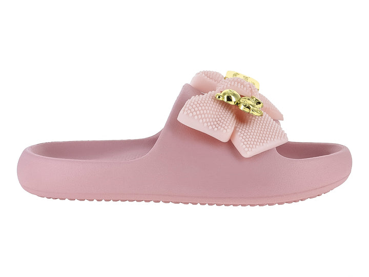 Sandalia rosa con moño decorativo y detalle dorado, estilo slide.