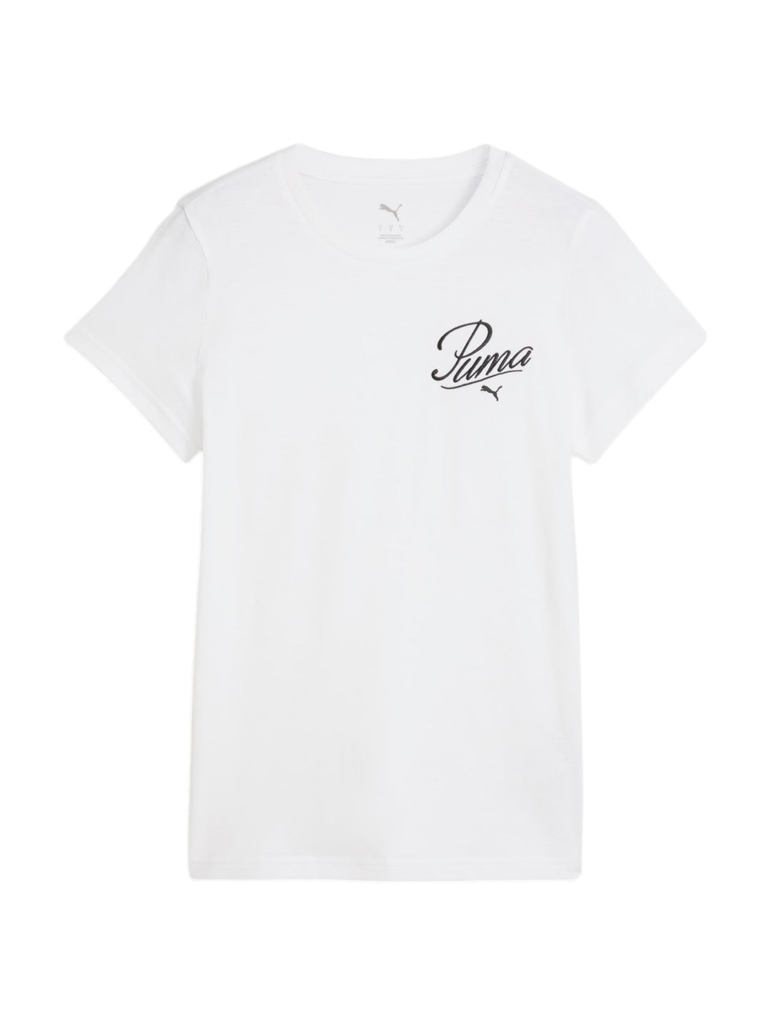 Mujer vistiendo una playera blanca de manga corta marca PUMA con logotipo en el pecho.