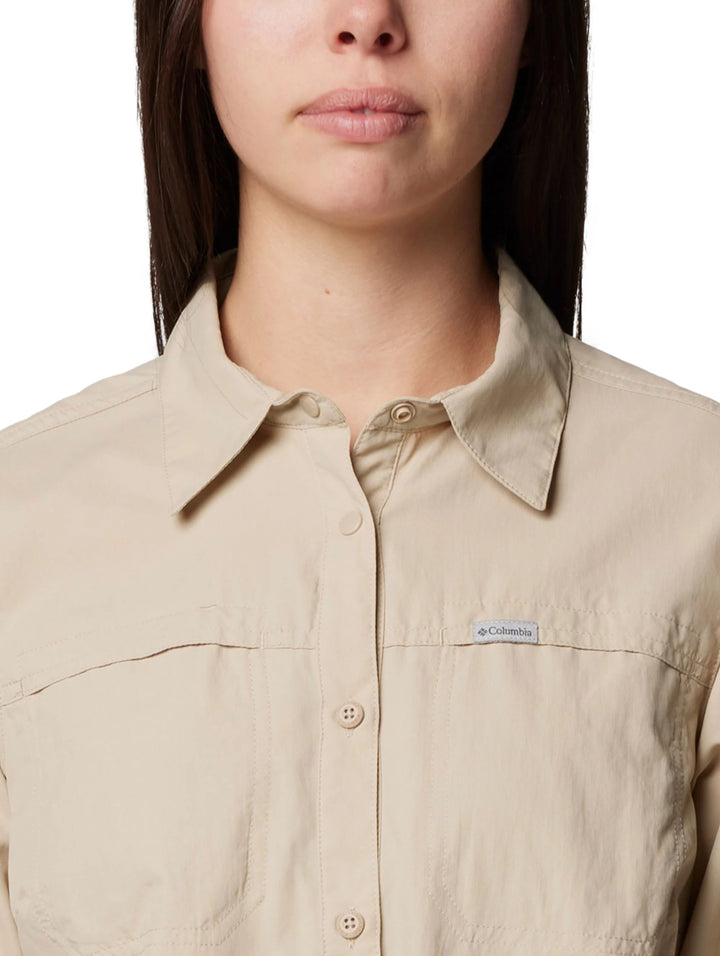Camisa Columbia Silver Ridge 3.0 de manga larga en color beige Ancient Fossil para Mujer.