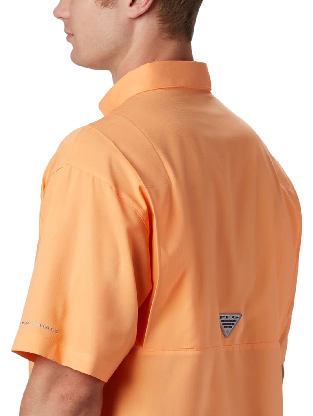 Camisa Columbia PFG de manga corta en color naranja Bright Nectar con bolsillos frontales y cuello.