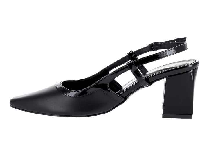 Zapato formal negro de tacón cuadrado con correa y detalles en charol.