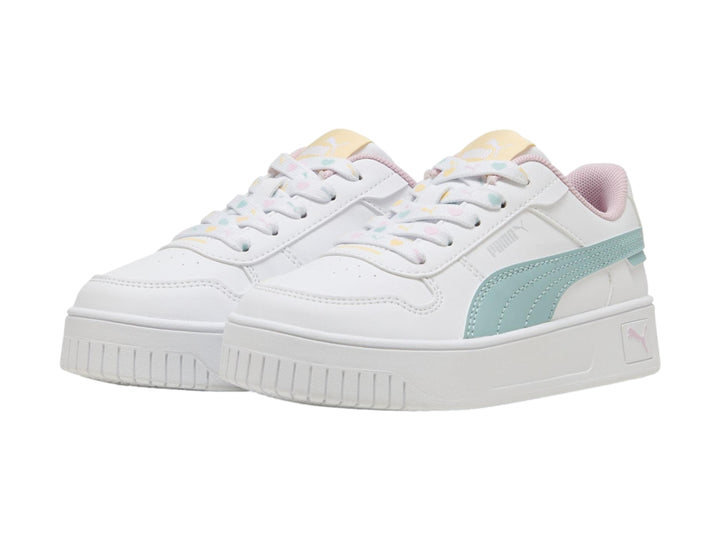 Tenis PUMA blancos con suela de plataforma y detalles en verde menta y rosa.