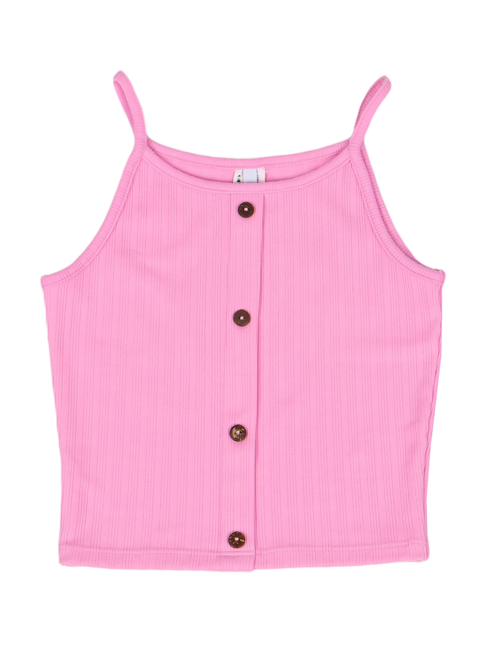 Niña vistiendo un conjunto rosa de dos piezas con top de botones y pantalones anchos.