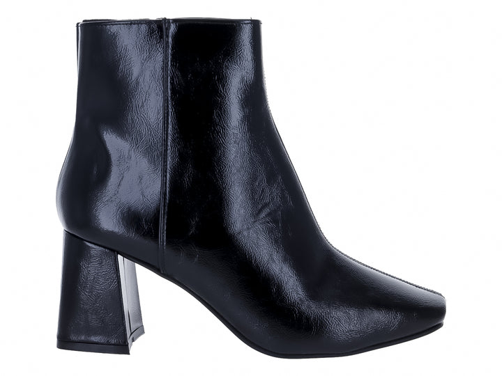 Botín negro de charol brillante con tacón cuadrado y punta redondeada para mujer.