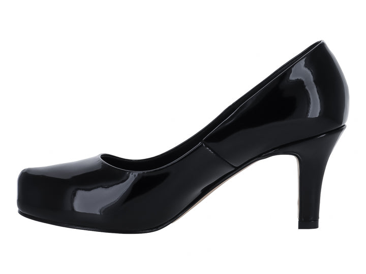 Zapato de tacón medio para mujer en color negro con acabado brillante de charol.