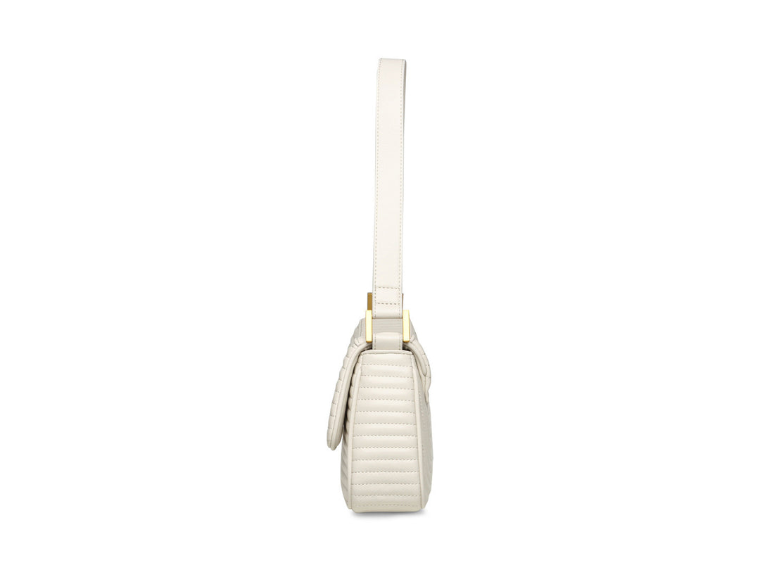 Bolso de hombro Steve Madden color bone con textura acolchada y herrajes dorados.