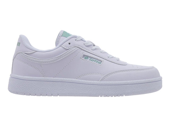 Tenis deportivos Lotto color blanco con detalles en verde menta y suela blanca.