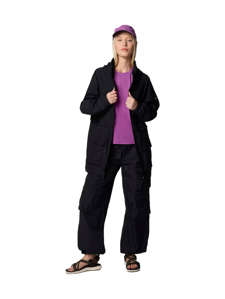 Pantalones negros de corte ancho estilo parachute de la marca Columbia.