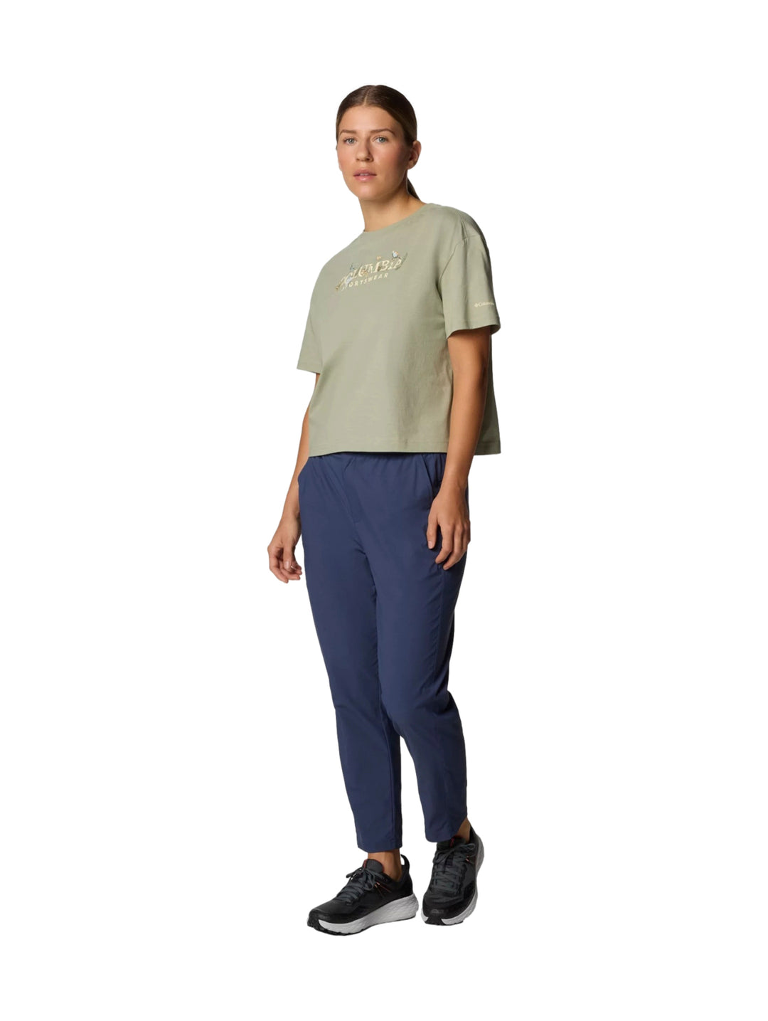 Pantalones Columbia Cedar Crest color azul marino para actividades al aire libre.